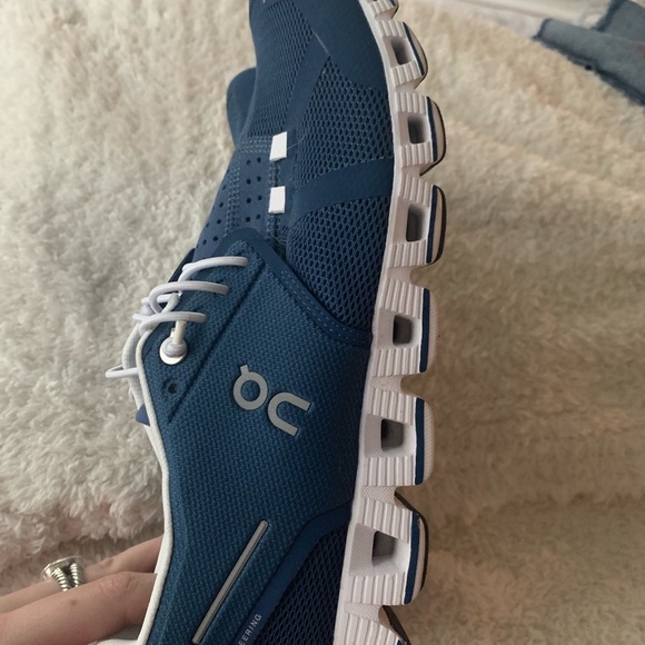 On Running shoes - Picture 3 of 4